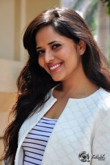 Anasuya at Kshanam Movie Release Press Meet
